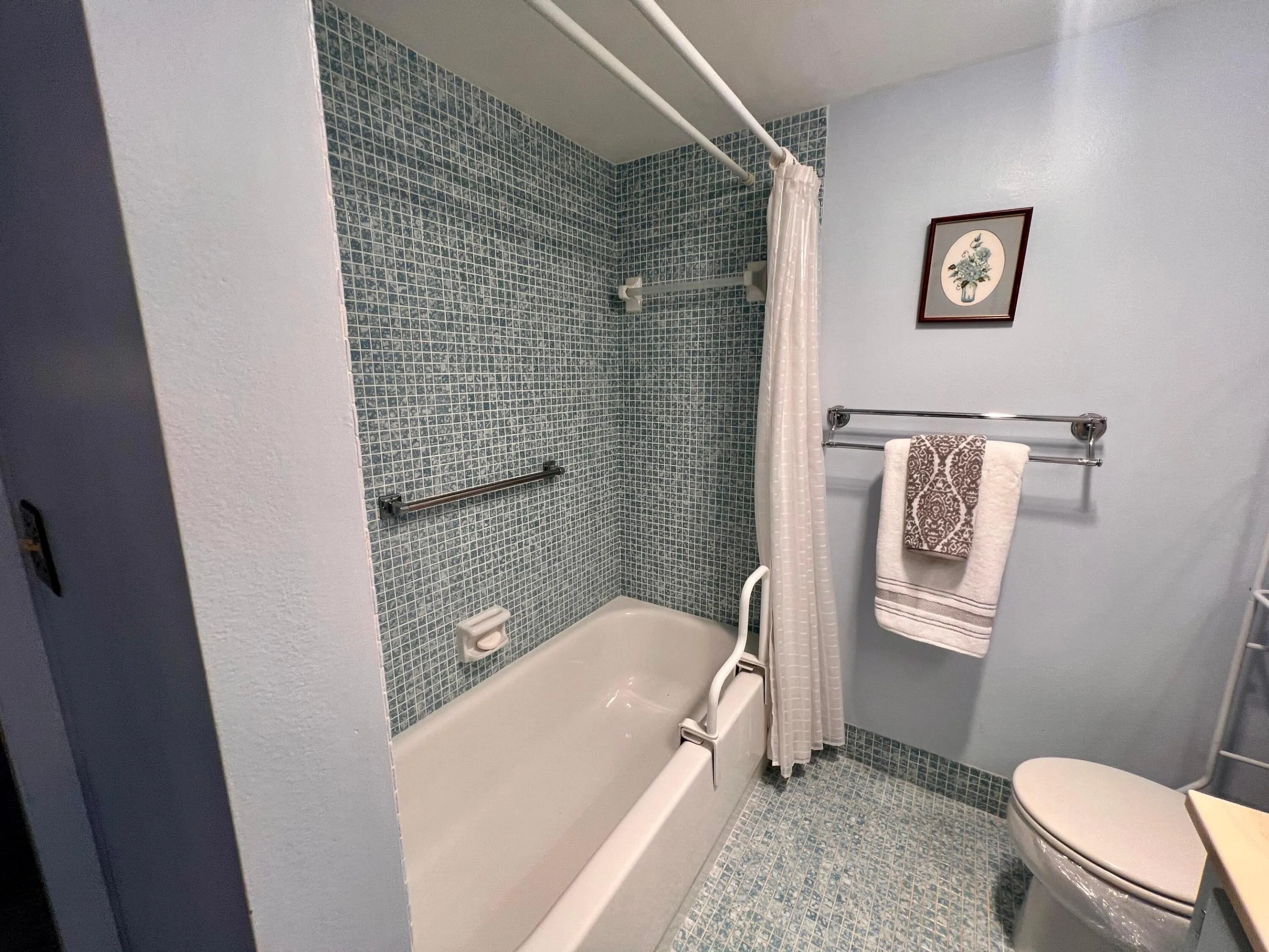 432 GRANTHAM B 1BR/2BA