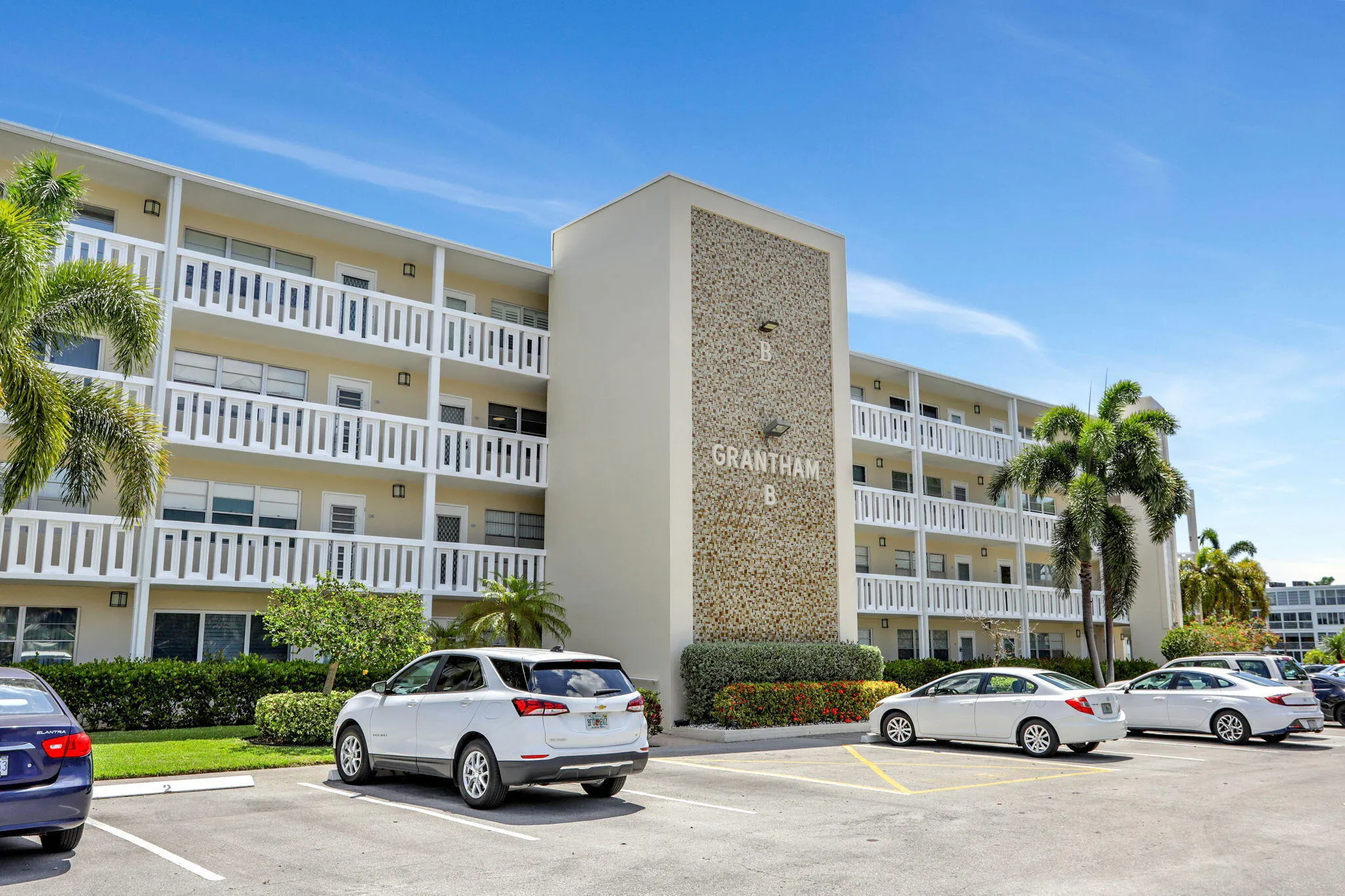 432 GRANTHAM B 1BR/2BA