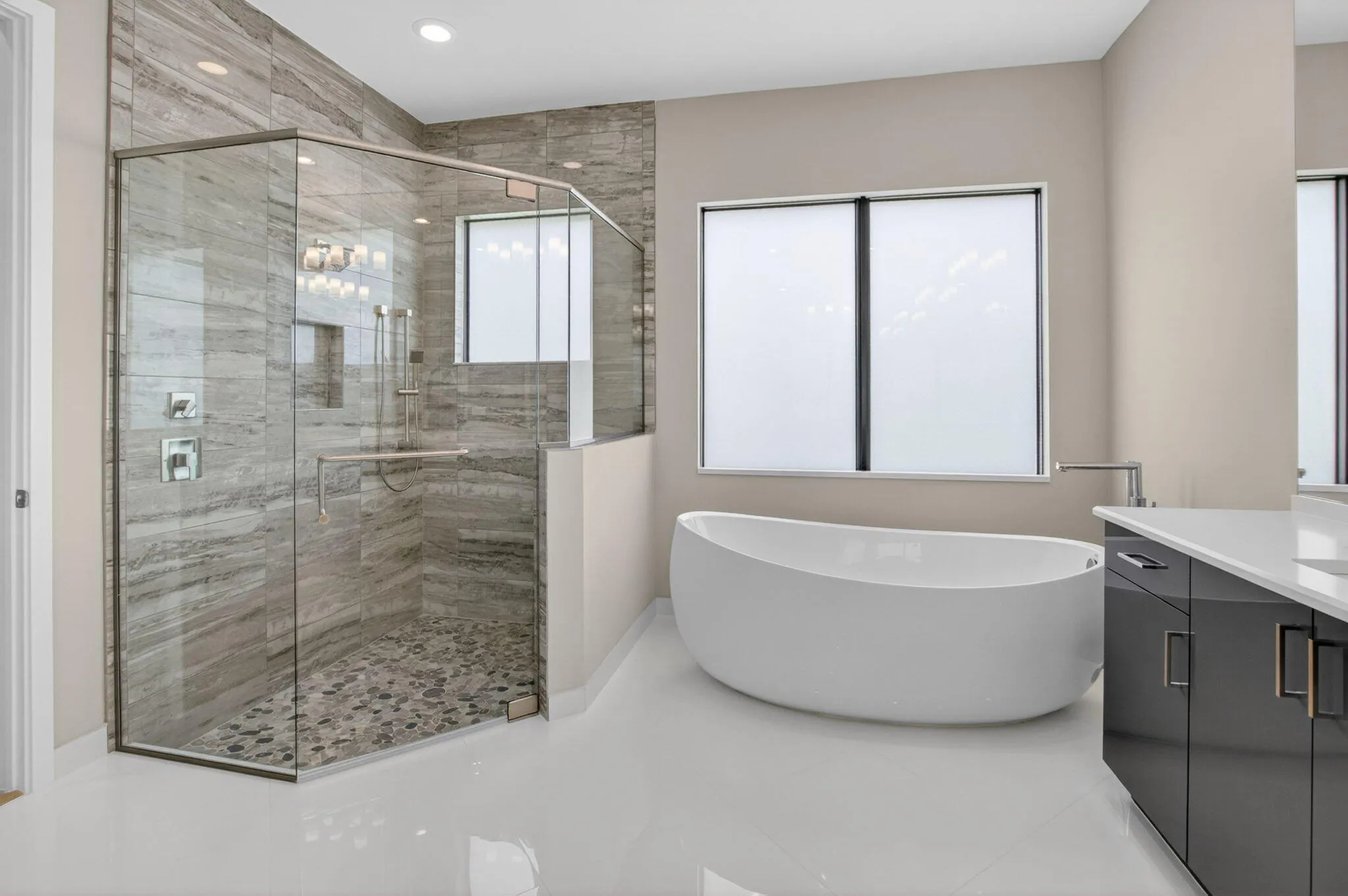 Custom Tub/Upgraded Shower