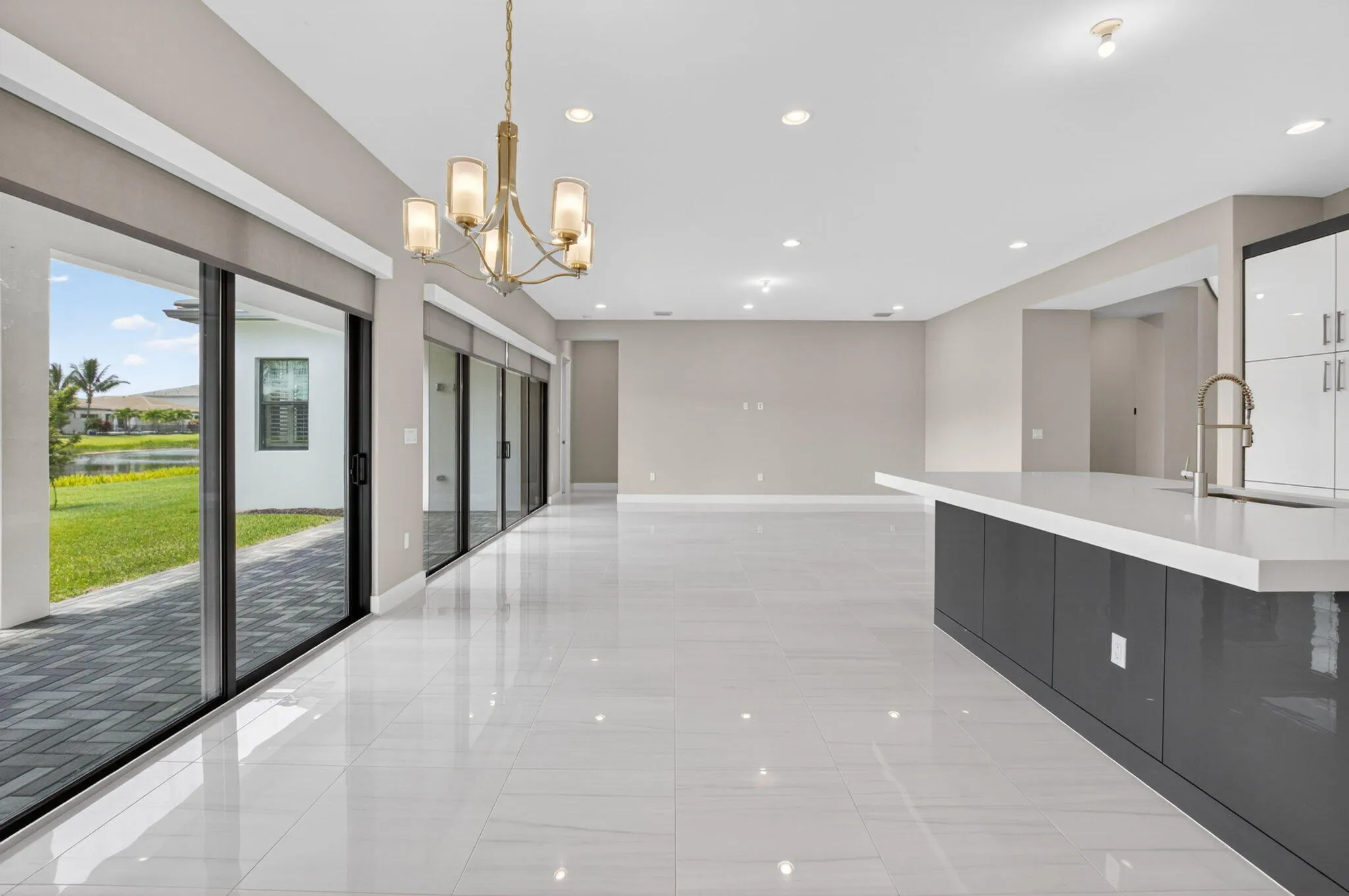 Large Breakfast Area Open to Family Room