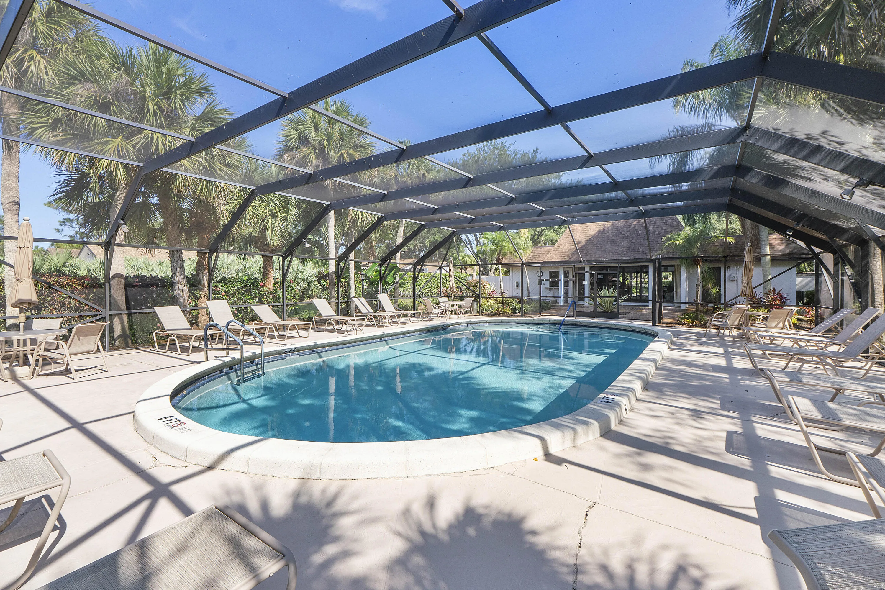 4149 Palm Forest Dr S_043