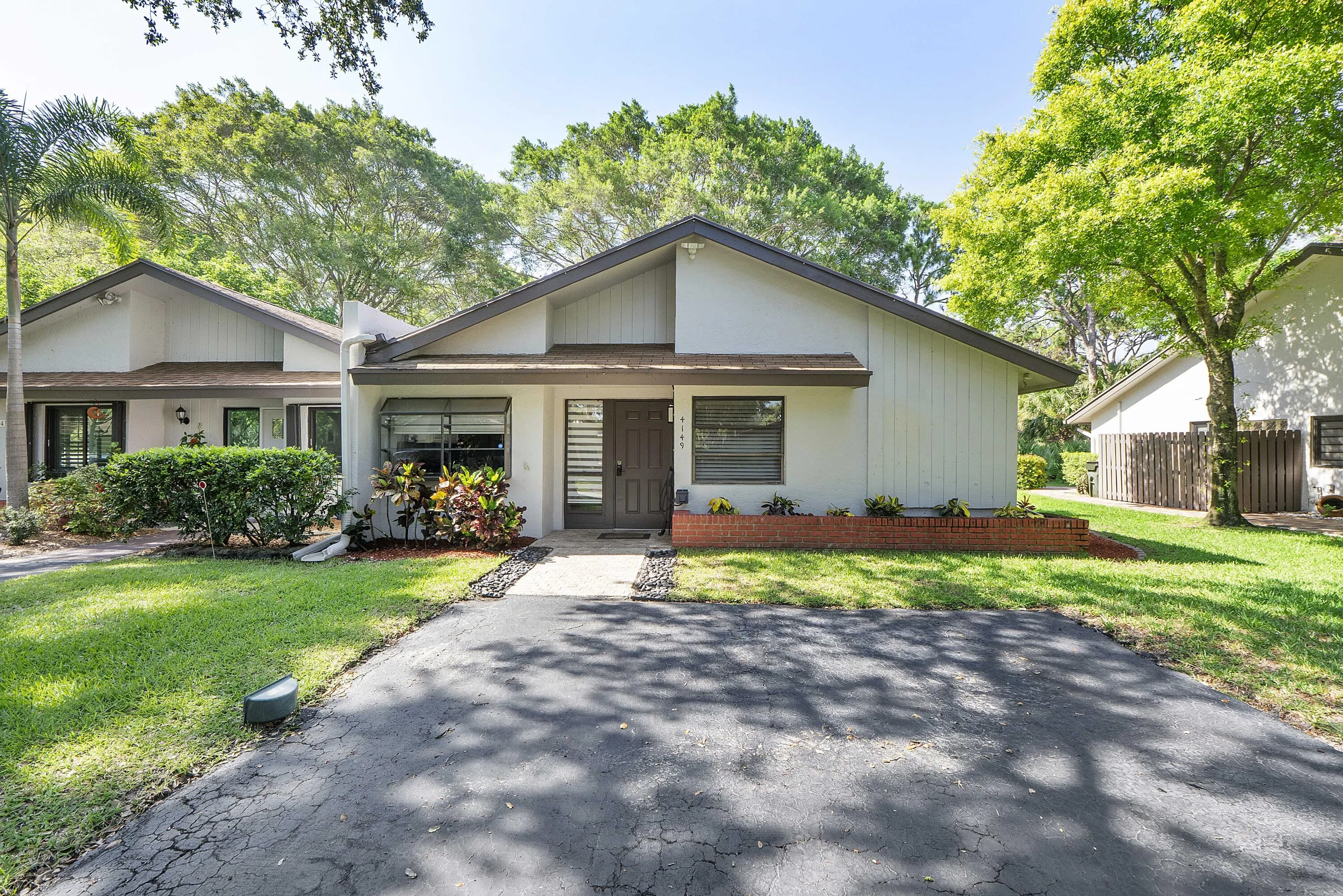 4149 Palm Forest Dr S_035