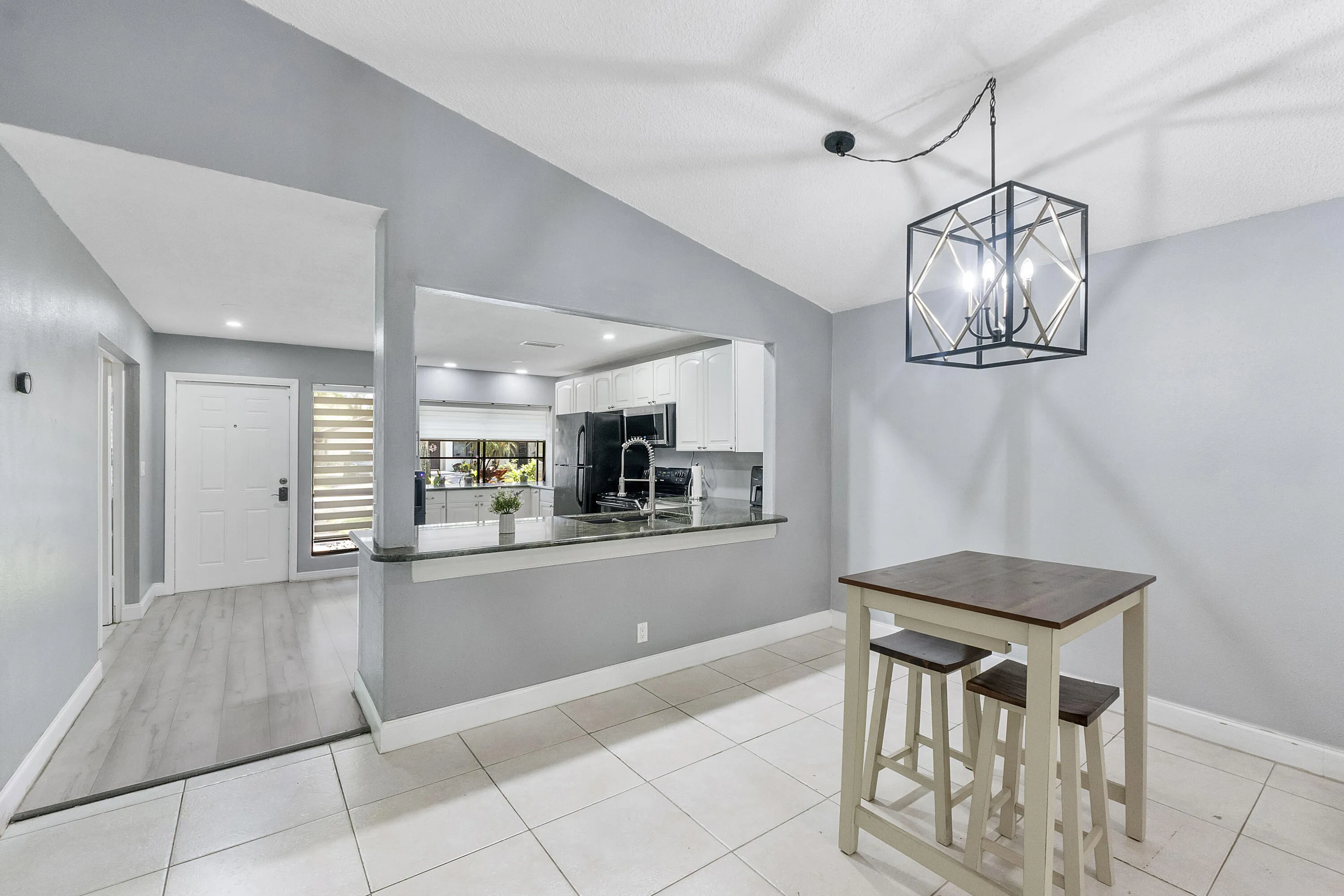 4149 Palm Forest Dr S_008
