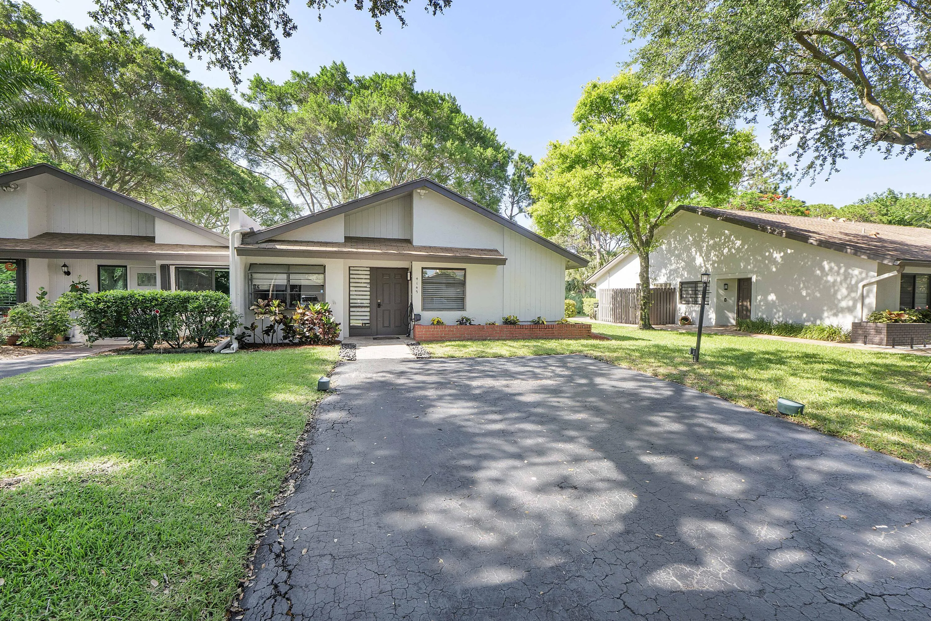4149 Palm Forest Dr S_037