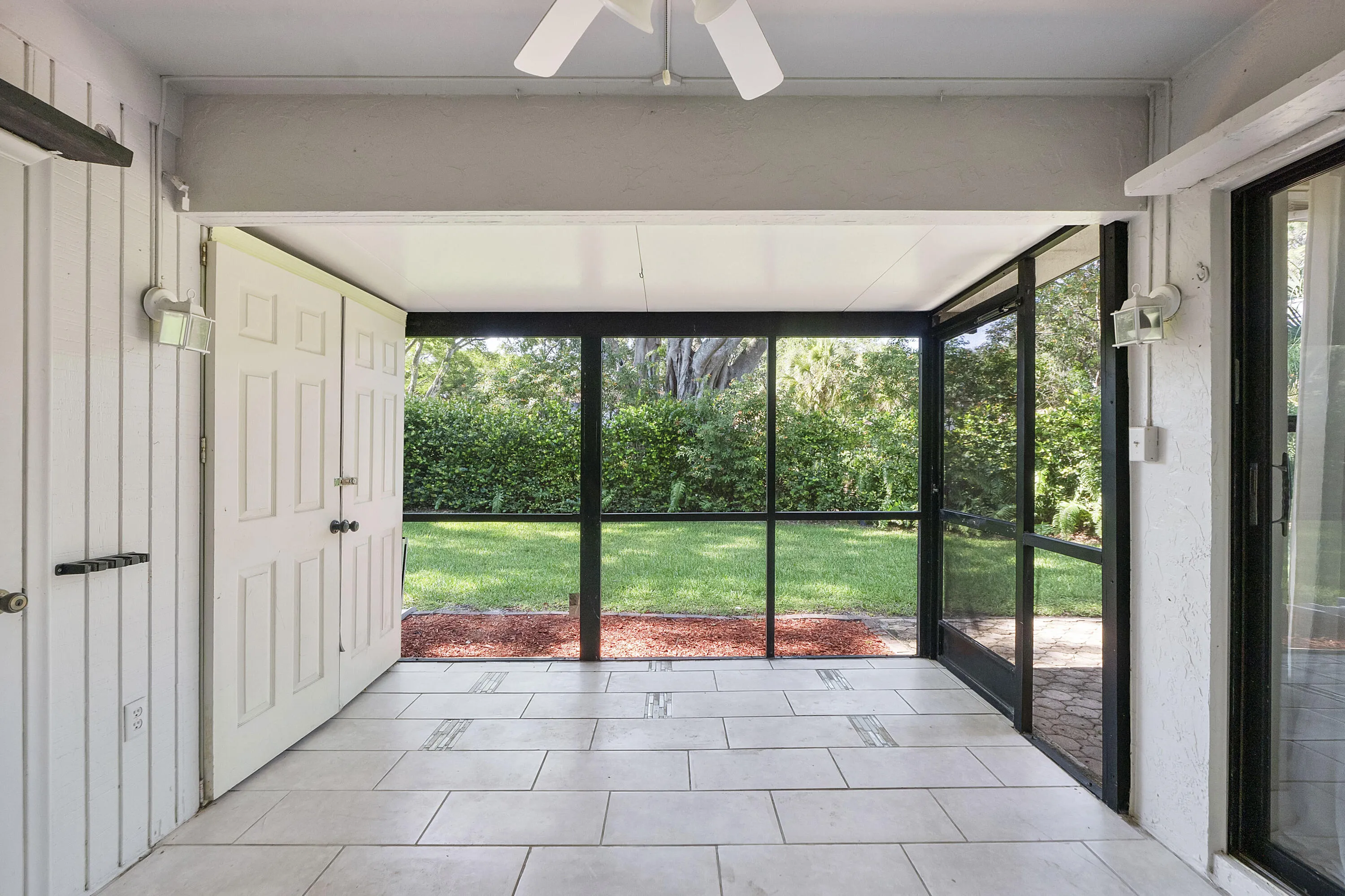4149 Palm Forest Dr S_028