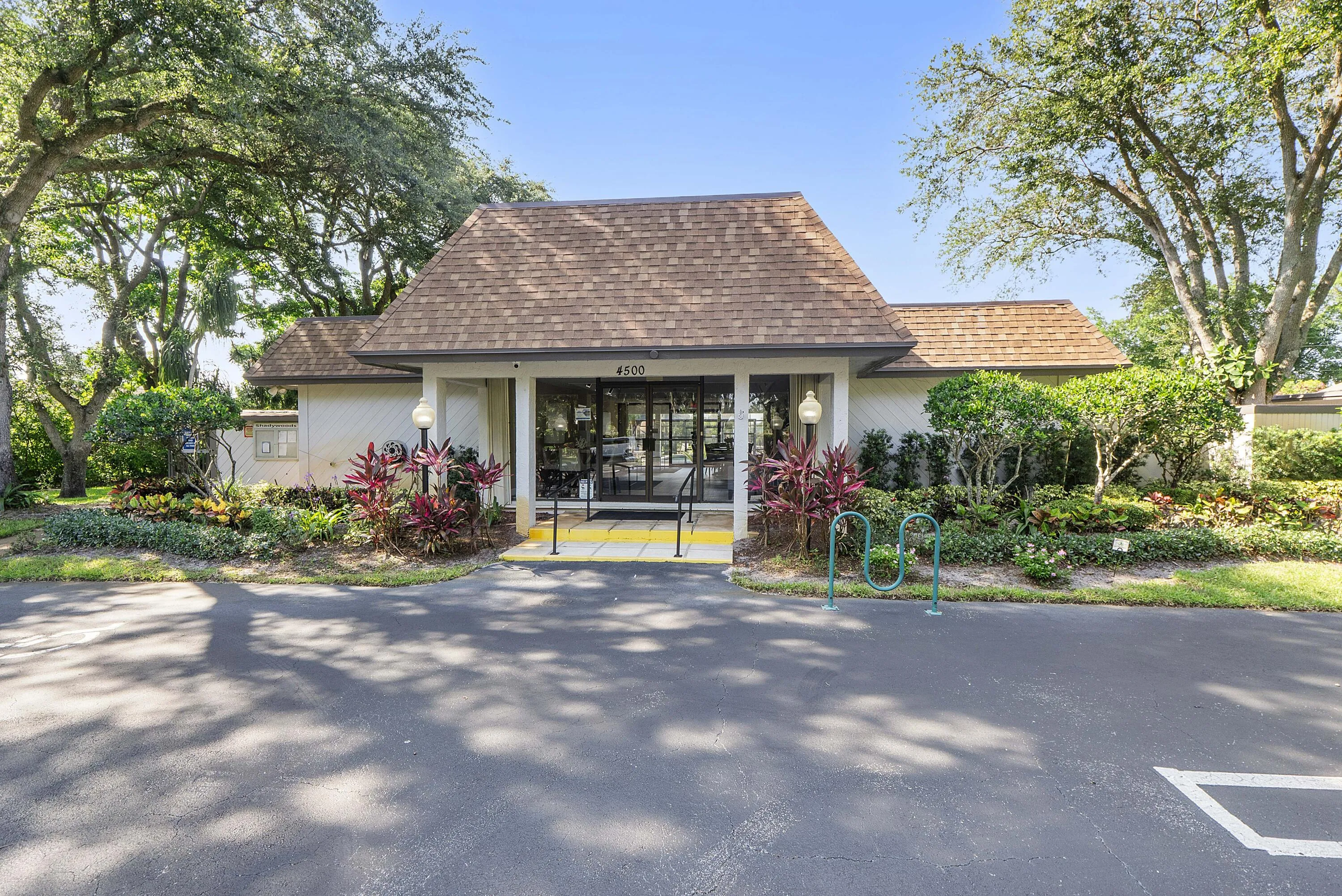 4149 Palm Forest Dr S_044