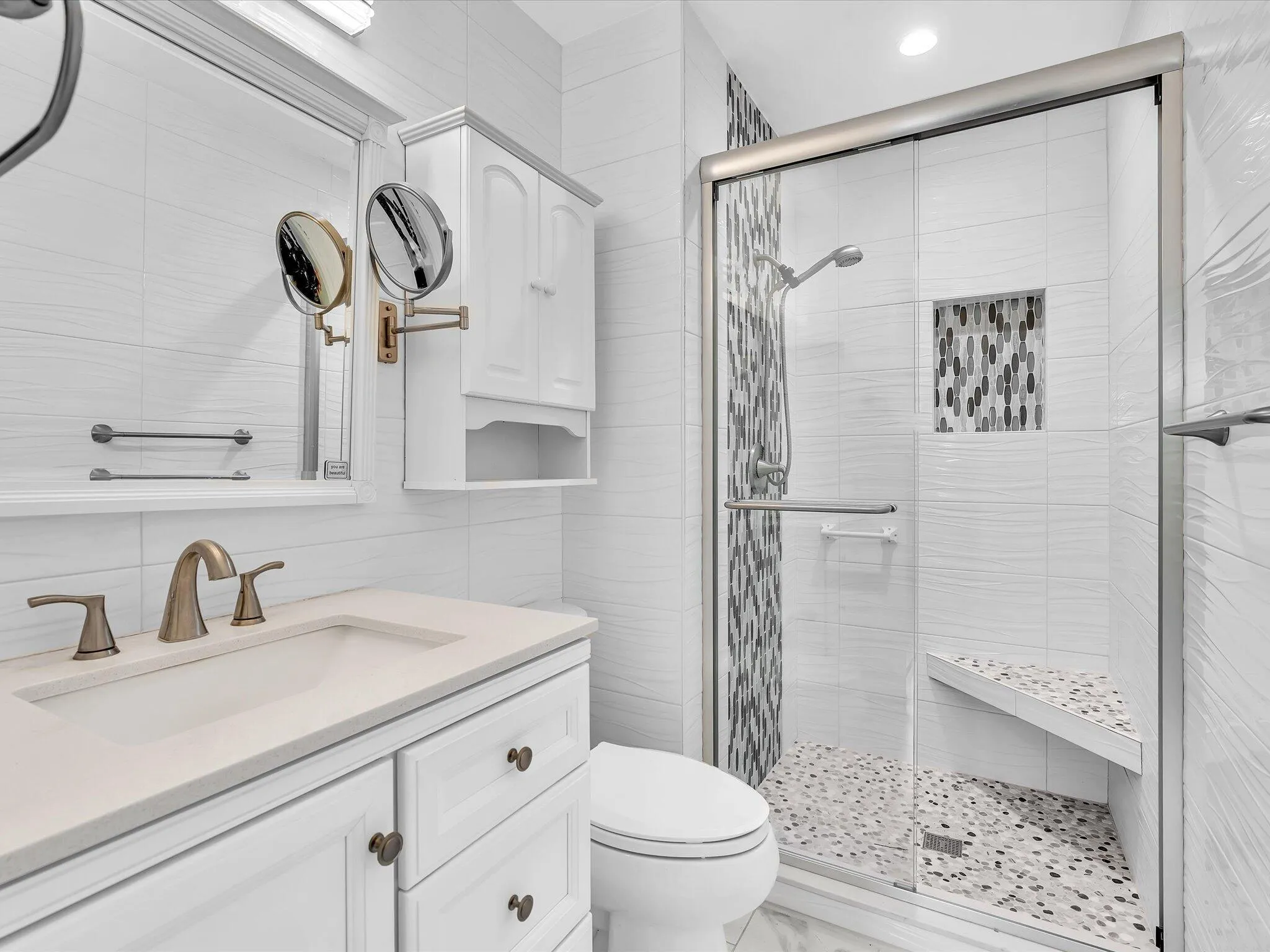 Wave Tile floor to ceiling