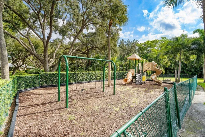 Boca Marina Amenities