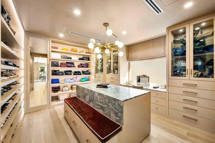 Her Closet
