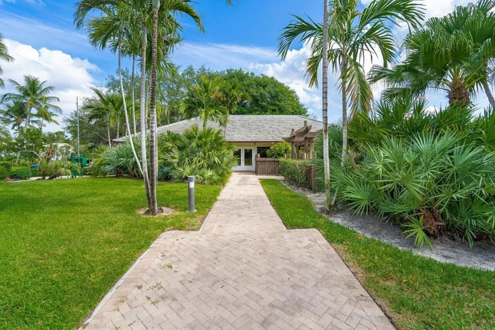 Boca Marina Amenities