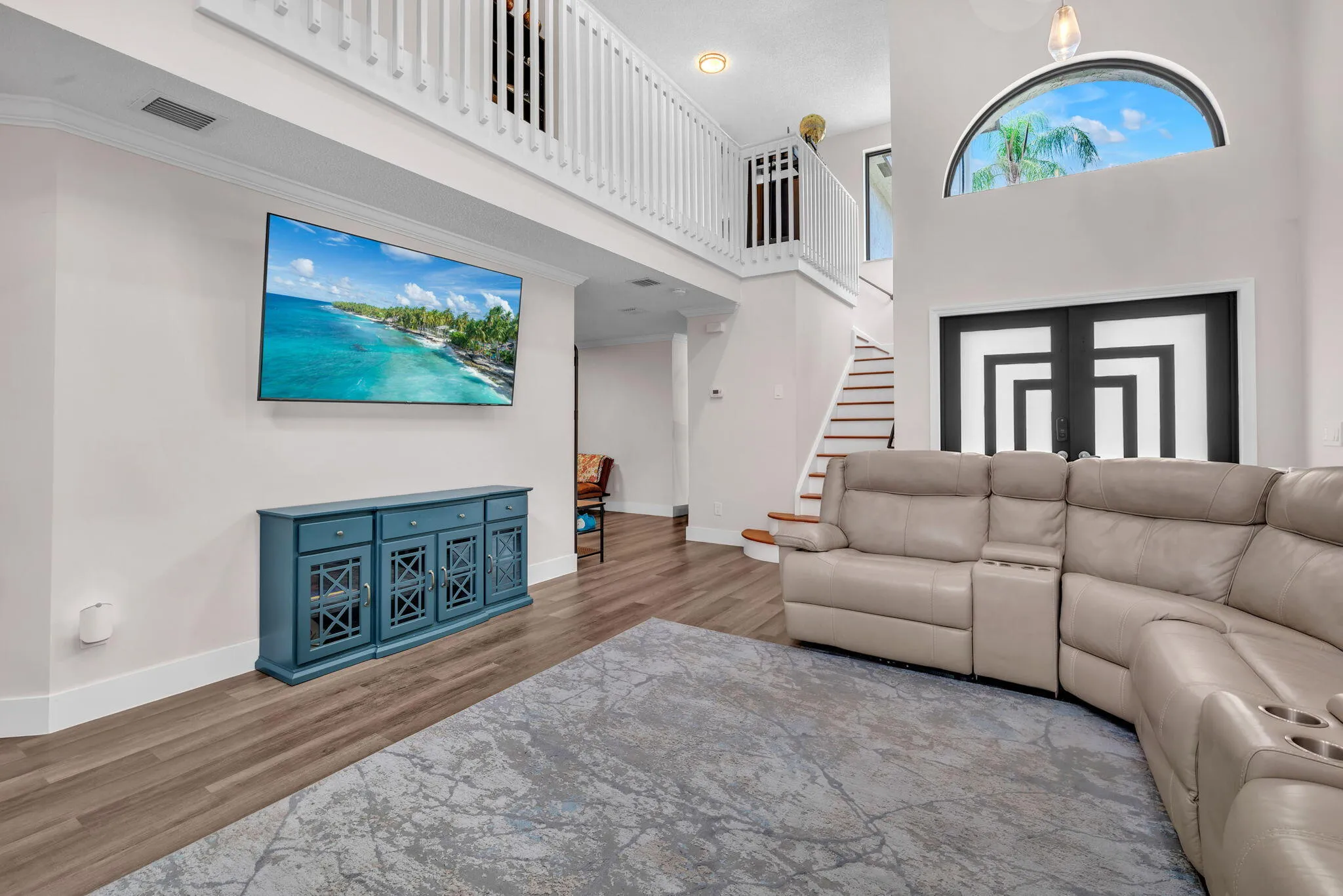 Formal Living Room & Foyer