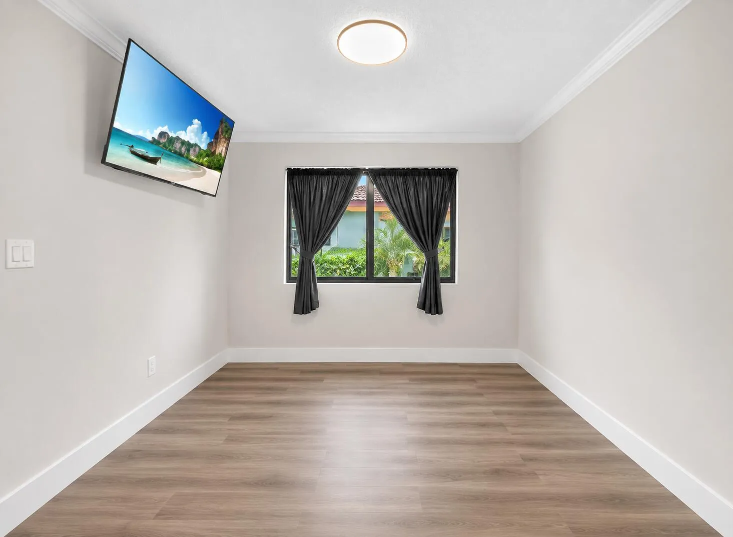 Downstairs TV/Game Room