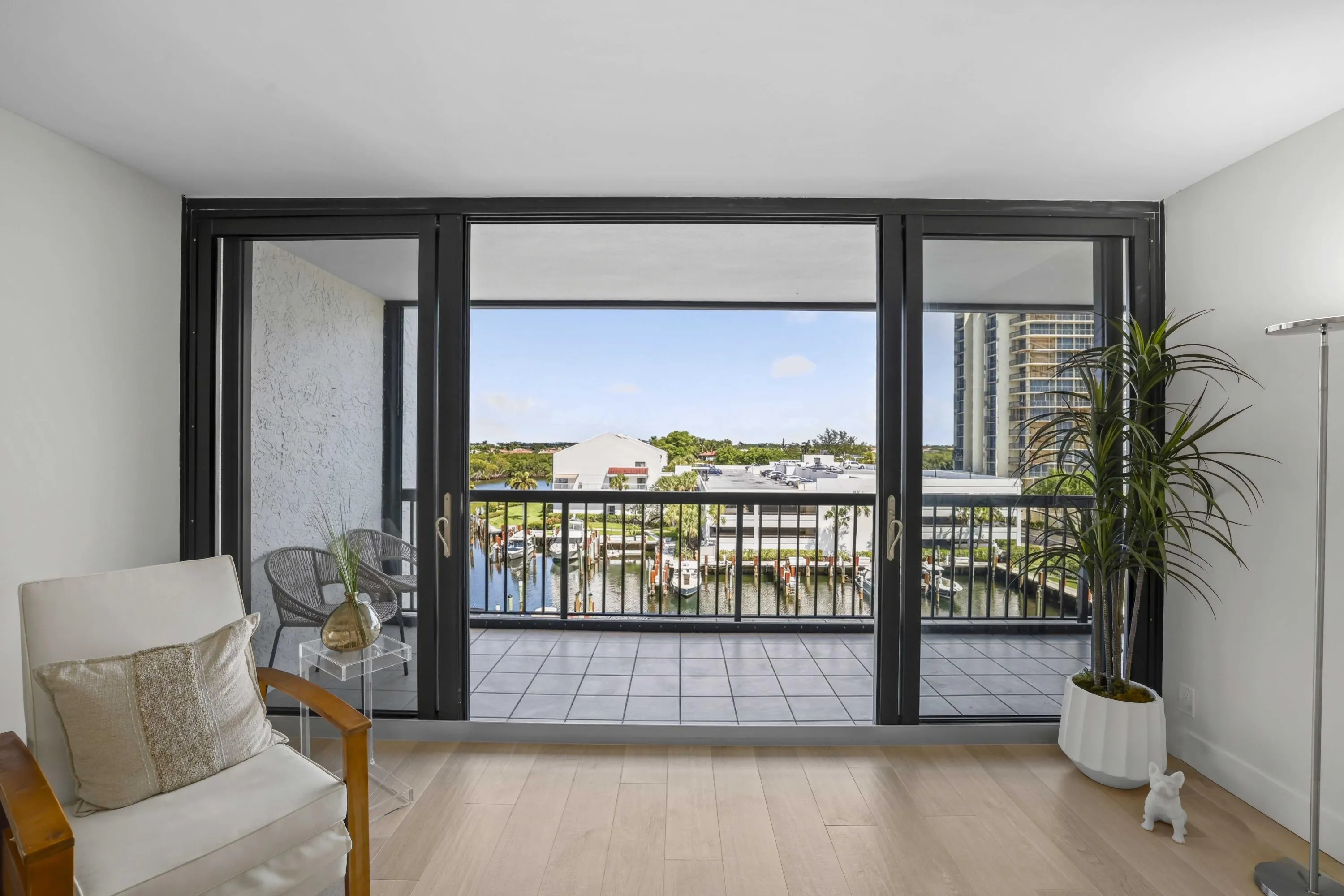 Balcony lv/dn