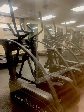 Clubhouse has a gym