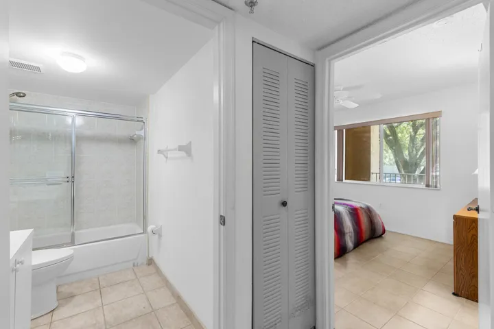 2nd bathroom next to 2nd bedroom
