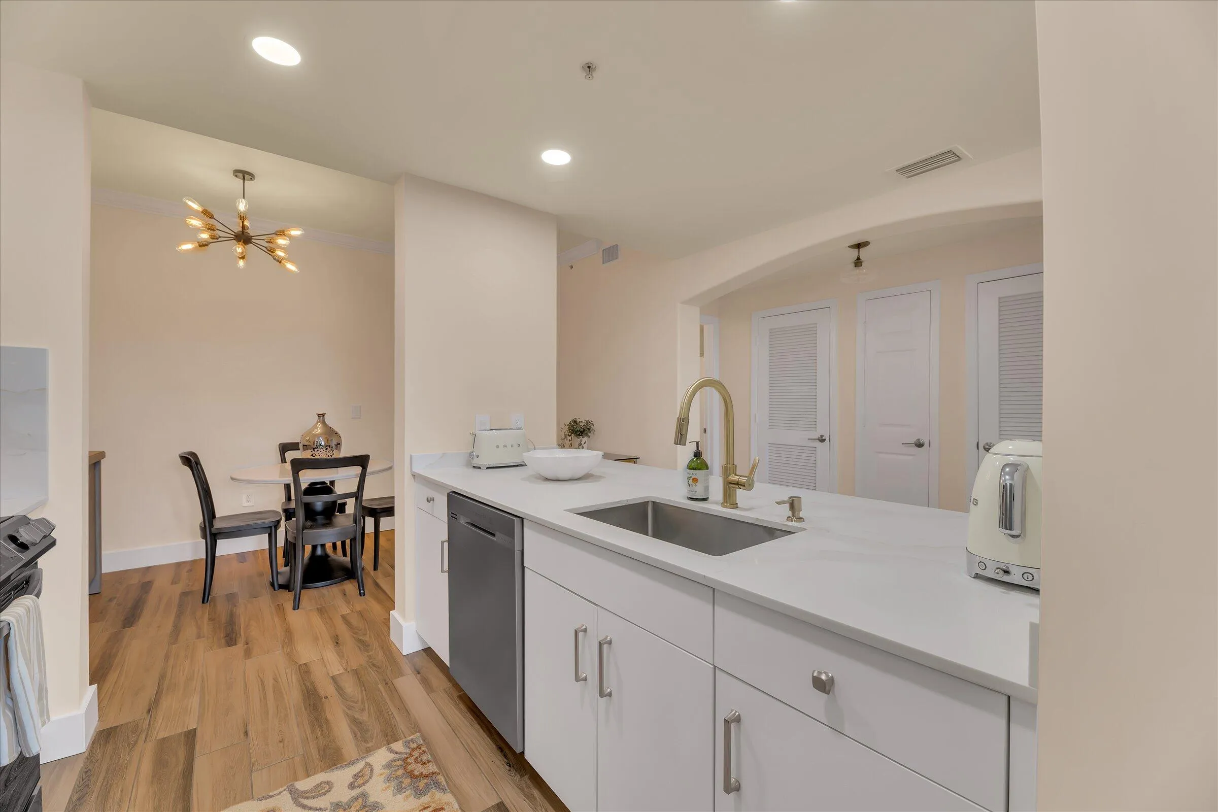 20-533 NE 3rd Ave unit 512-20