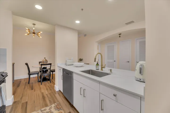 20-533 NE 3rd Ave unit 512-20