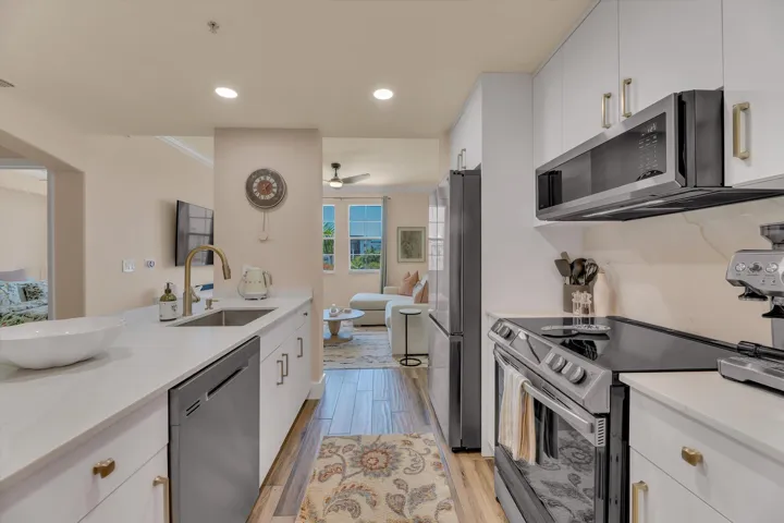 21-533 NE 3rd Ave unit 512-21
