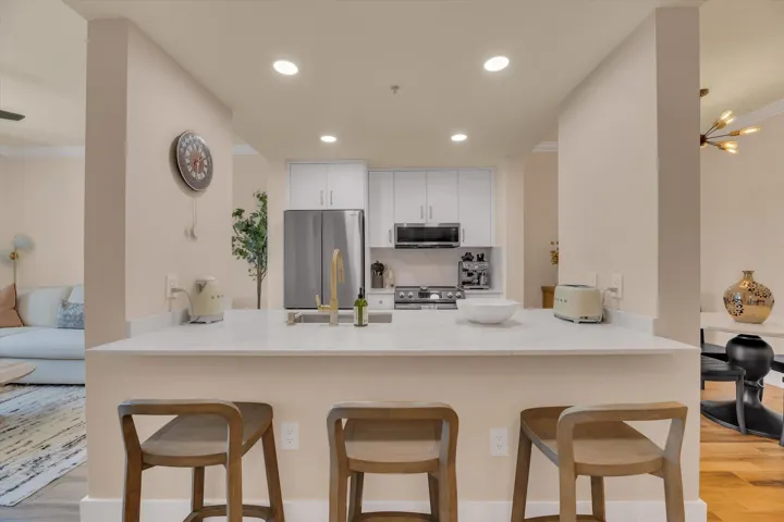 28-533 NE 3rd Ave unit 512-28