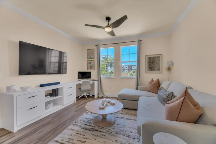 15-533 NE 3rd Ave unit 512-15