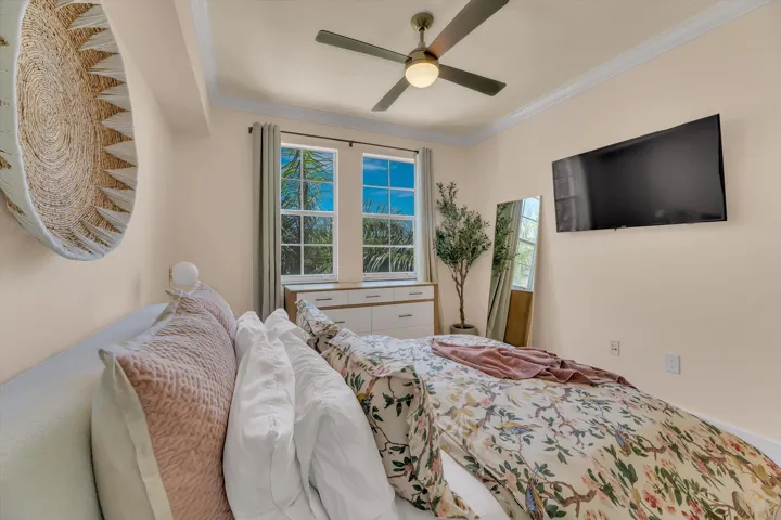 30-533 NE 3rd Ave unit 512-30