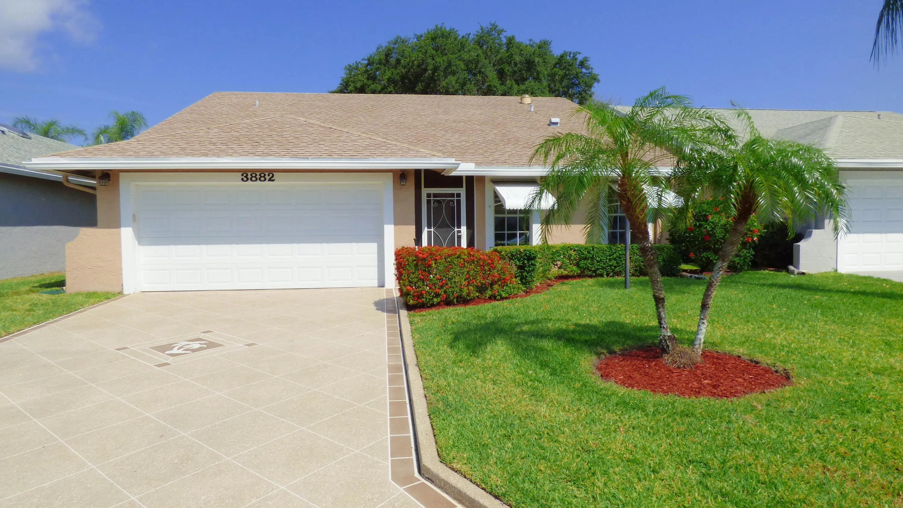 3882 Dafilee Circle Photo 1