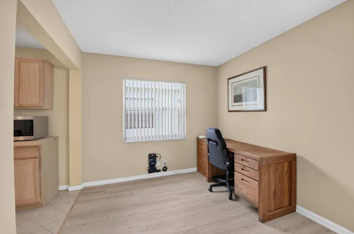 Office/Desk Space