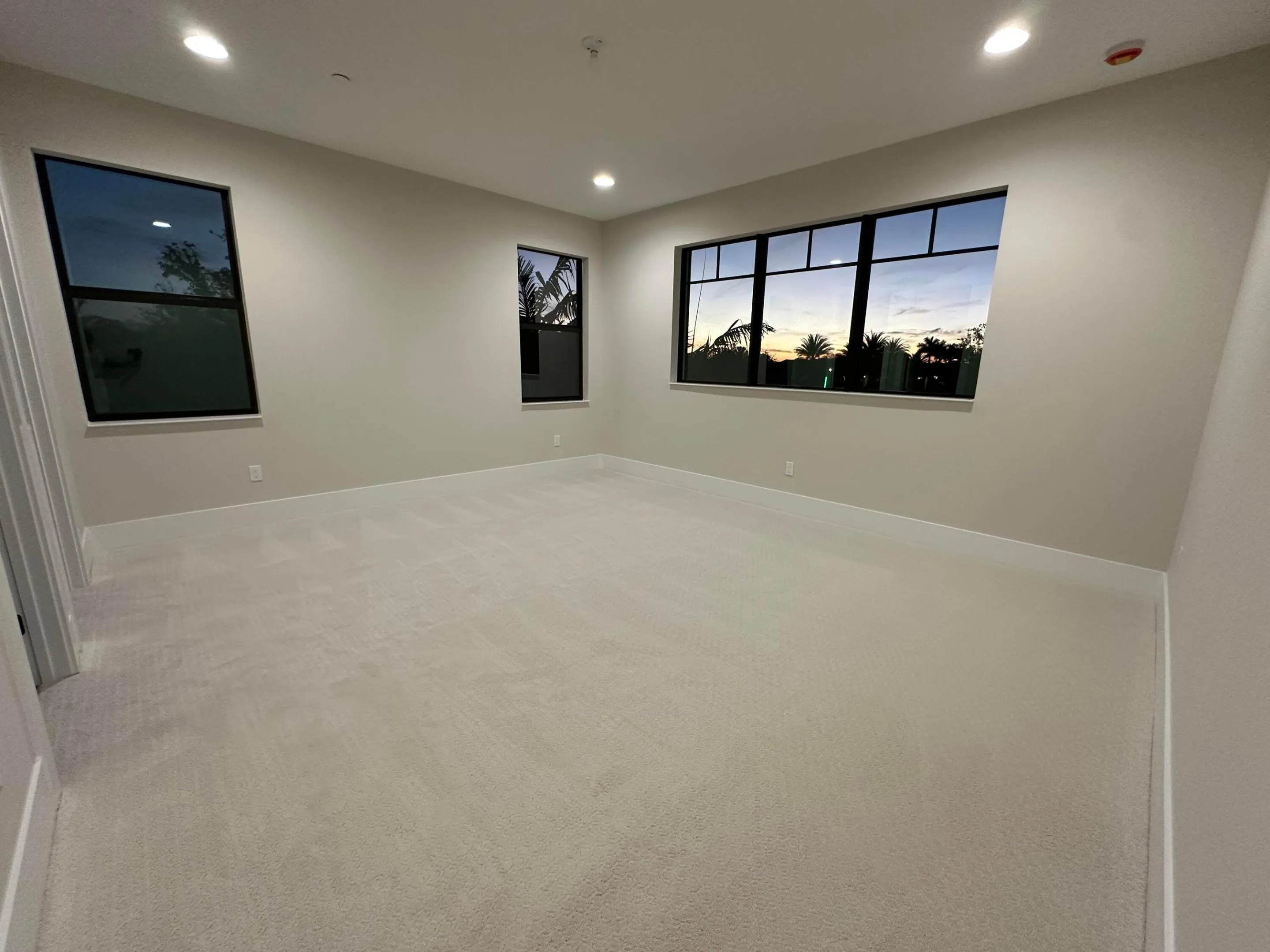 {NOTE: Lot 89 Photo for Reference Only}