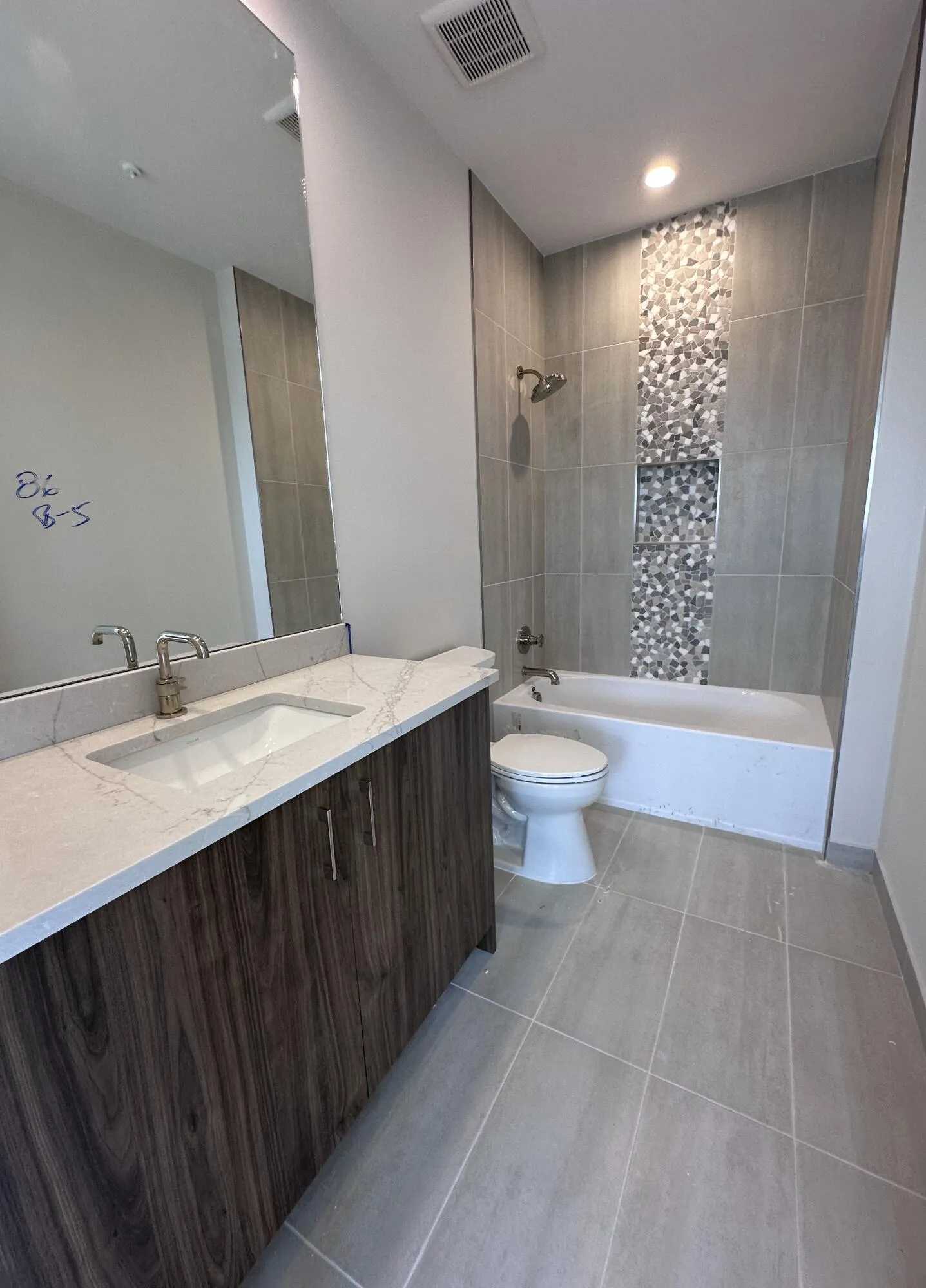 En-Suite Bath #5