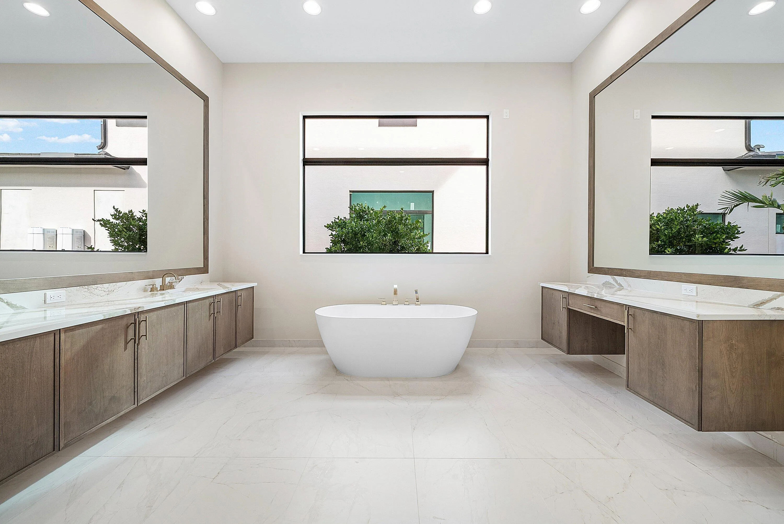 Master Bath ~ Gorgeous and Spacious