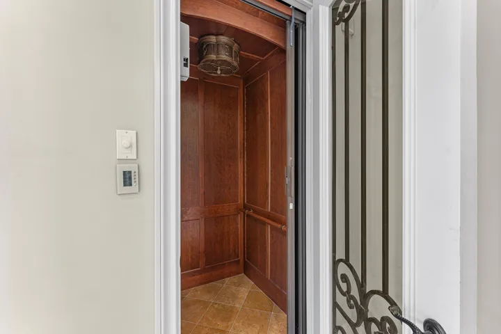 elevator