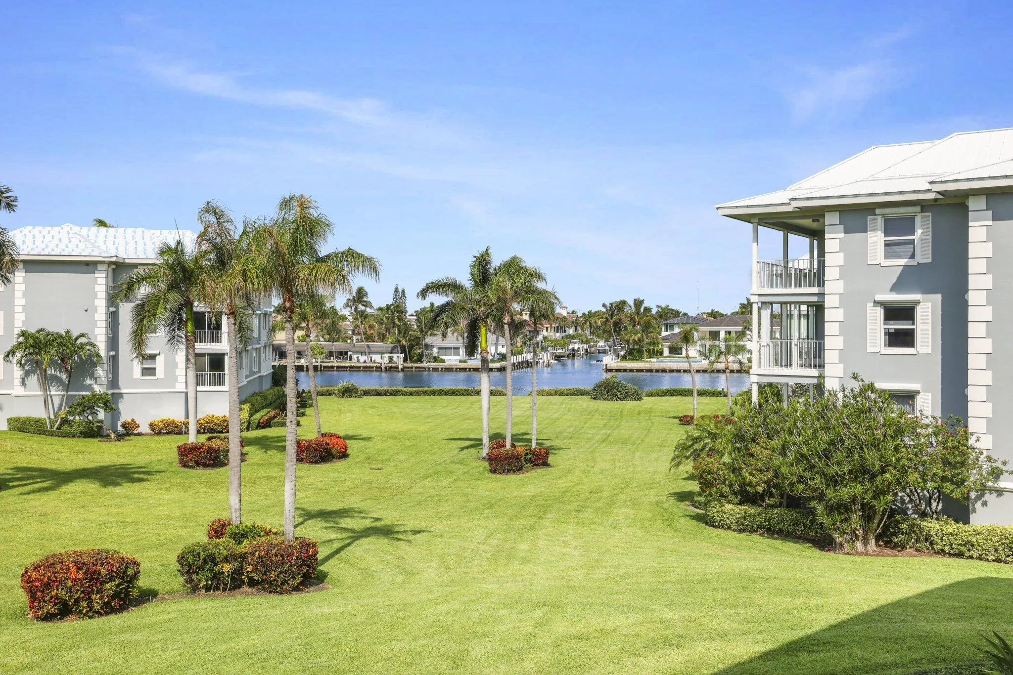 Gorgeous green space and intracoastal