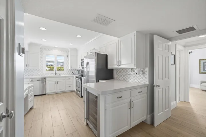 Kitchen with Bar