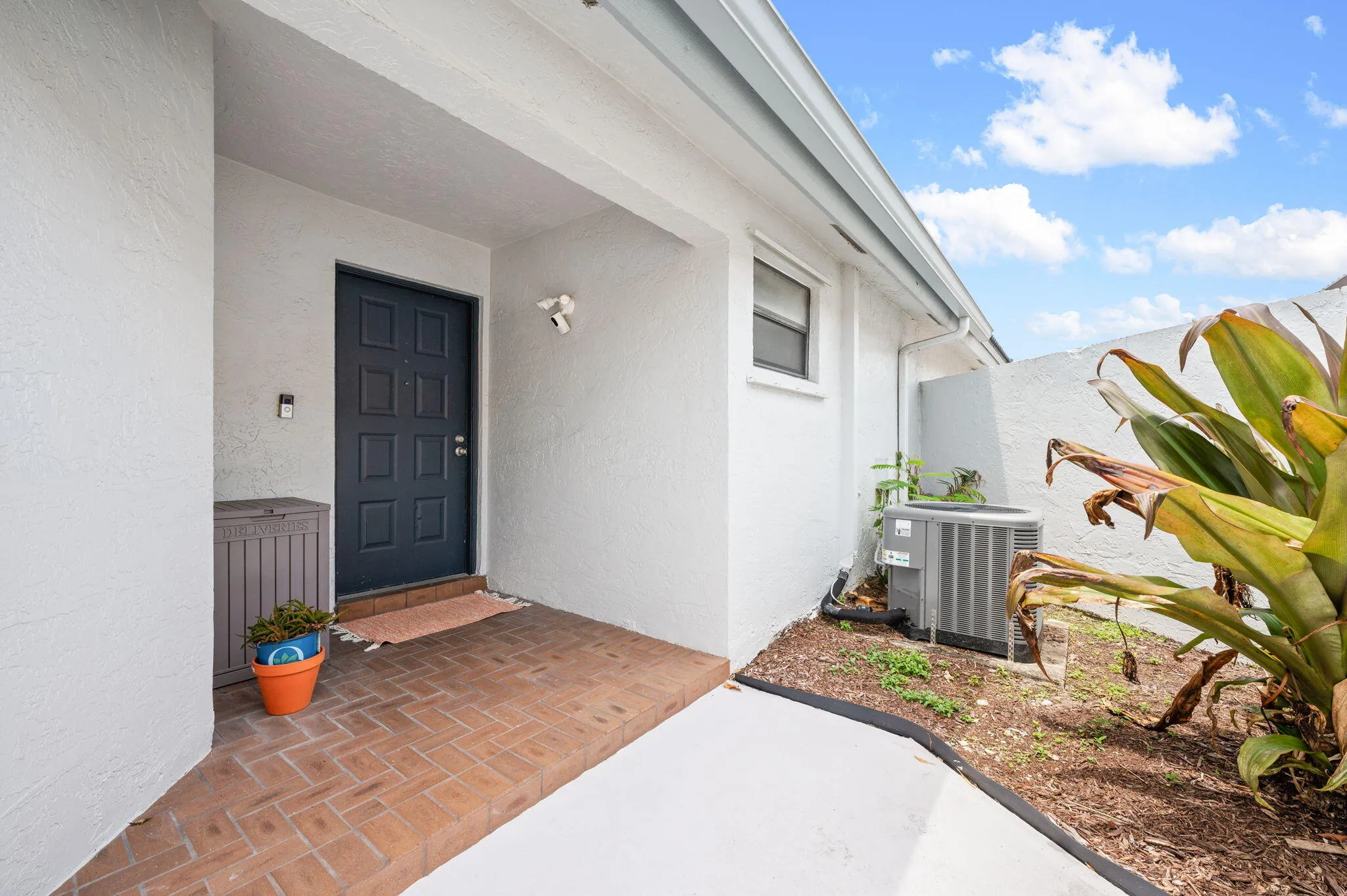 22-web-or-mls-15121-s-waterford-dr
