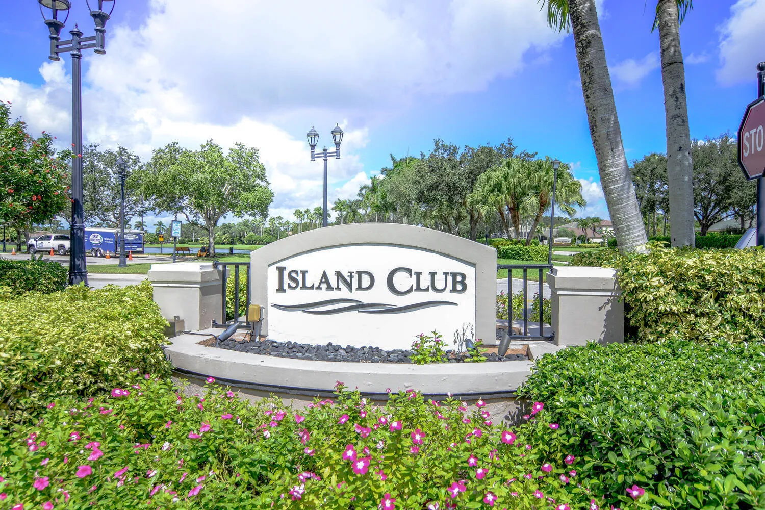 4676 Manderly Dr Wellington FL-large-048