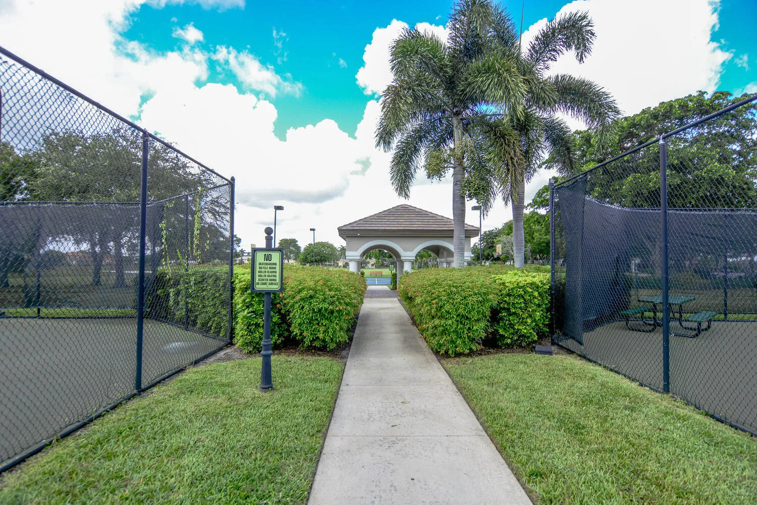 4676 Manderly Dr Wellington FL-large-055