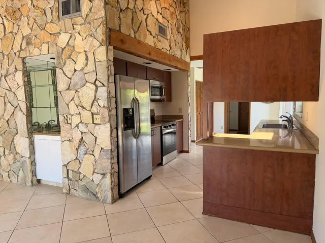 Wet-bar in Family Room off of Kitchen