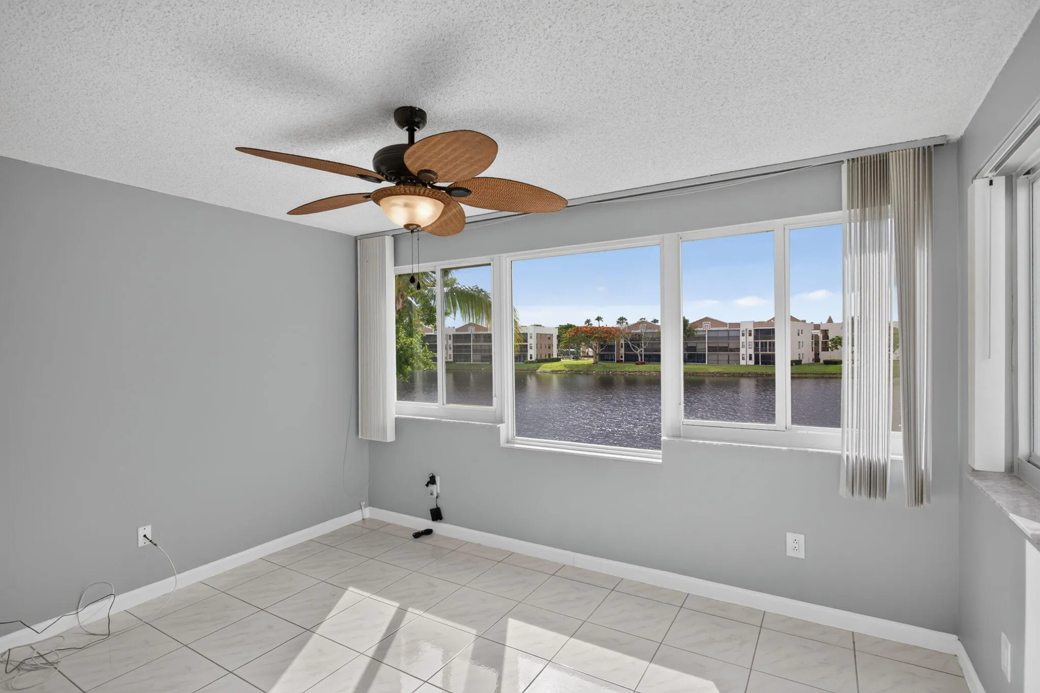 21-web-or-mls-7216-8330