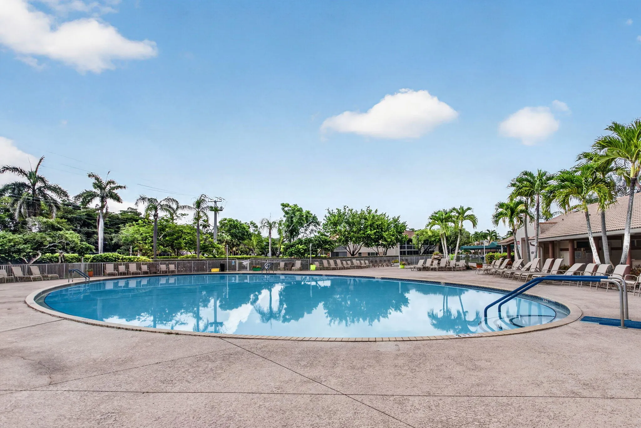 39-web-or-mls-7216-8421