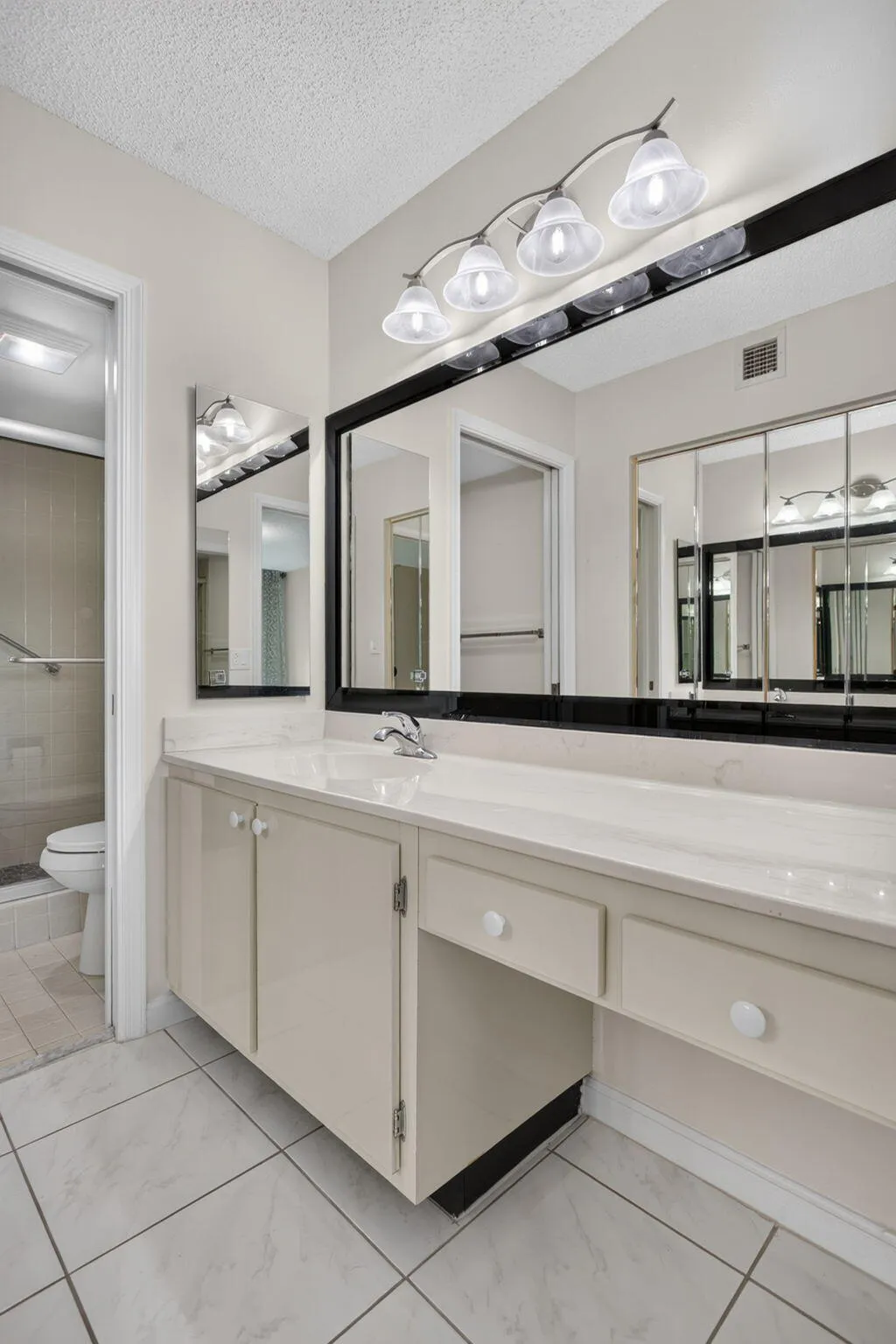 29-web-or-mls-7216-8372