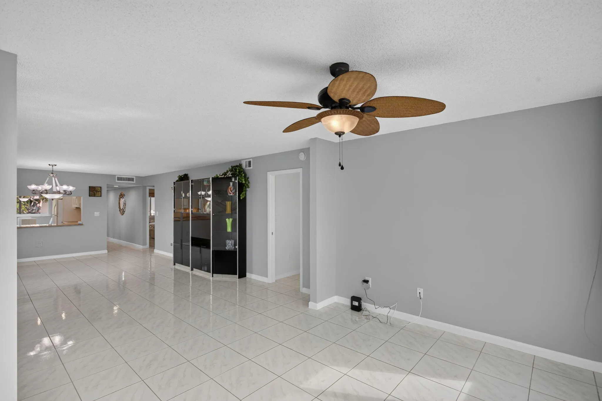 24-web-or-mls-7216-8346