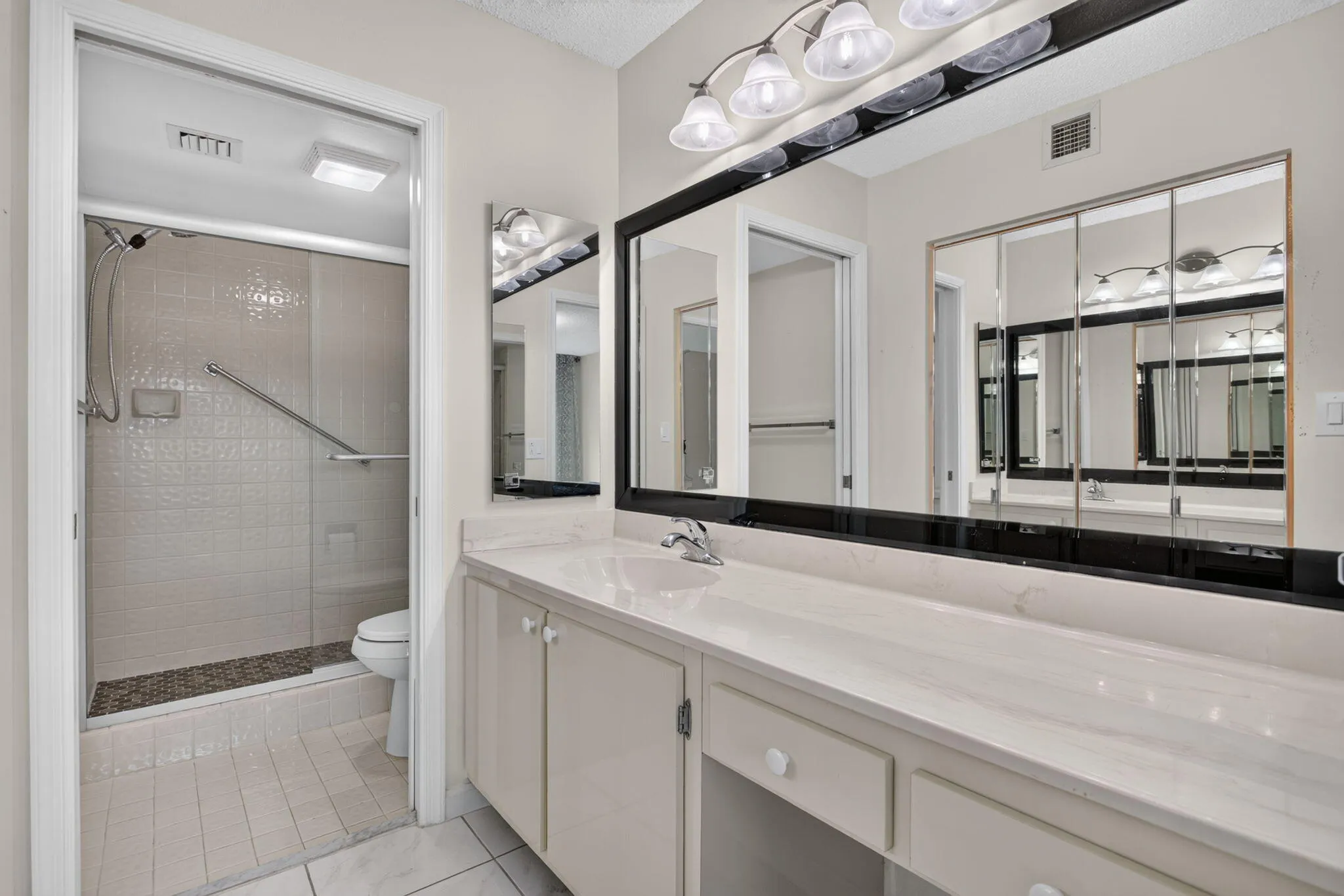 28-web-or-mls-7216-8365