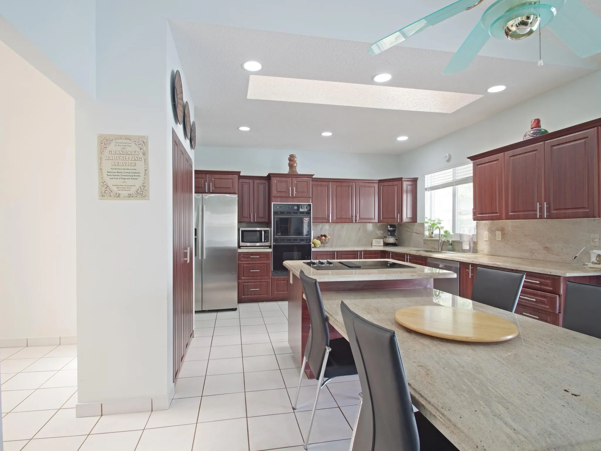 016-043-Kitchen 2-2048x1536