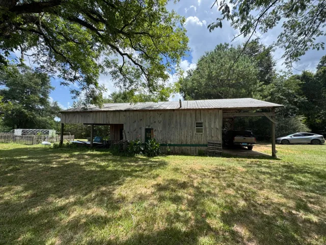 Enclosed Barn - Front