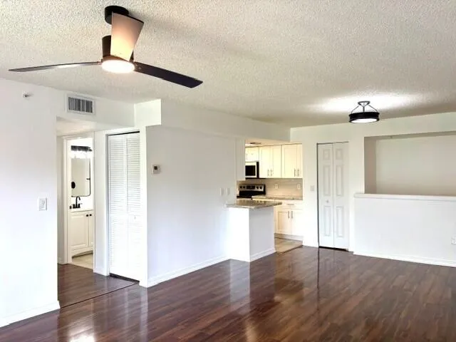 Living Dining Area