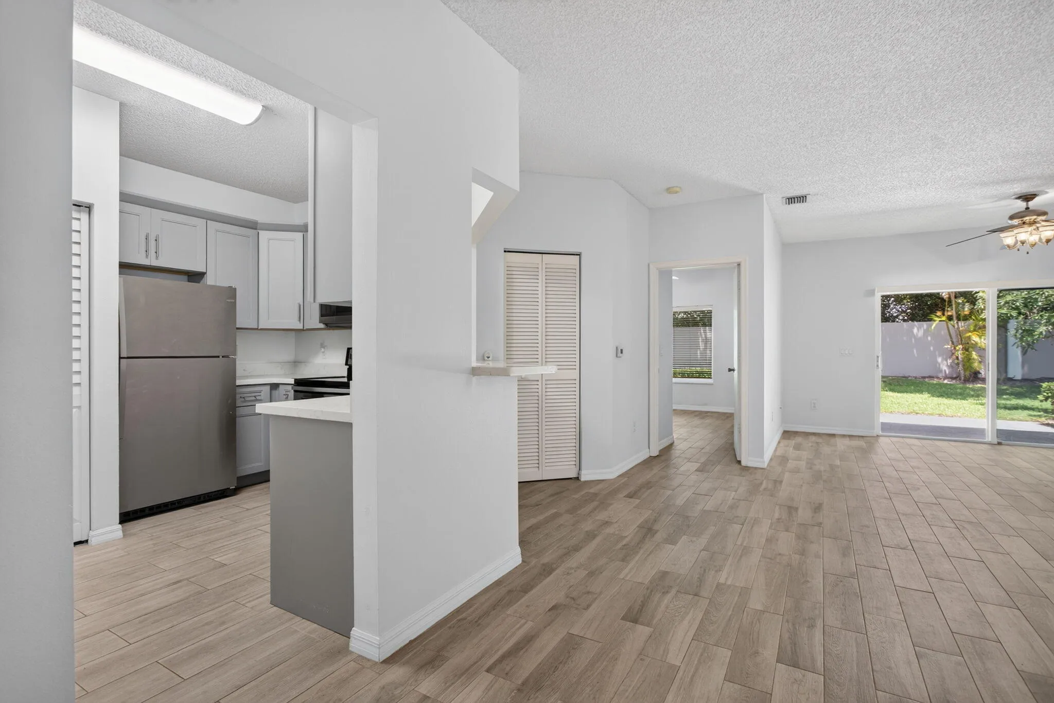 Living/Kitchen