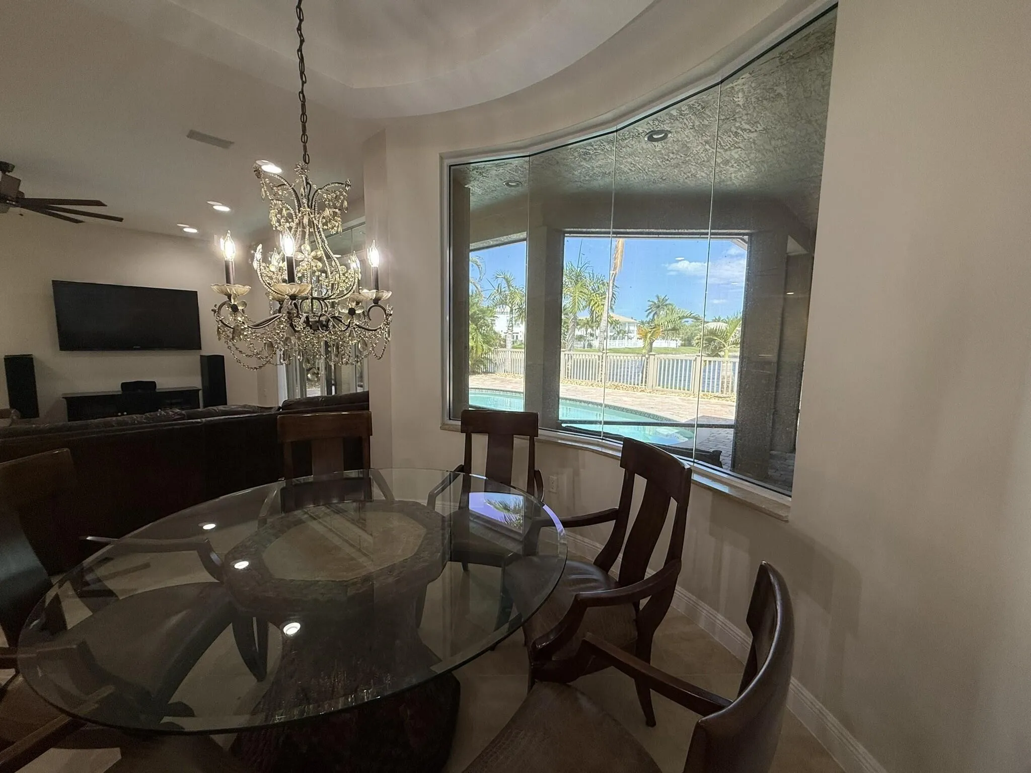 Eat in Kitchen Table Water View