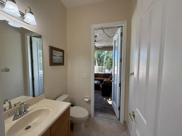 Cabana Bath opening to outdoor living ar