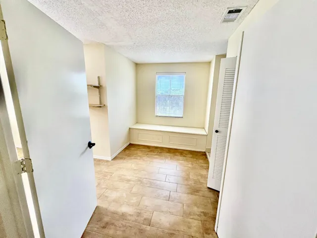 Master Double Door Entry & SittinevArea