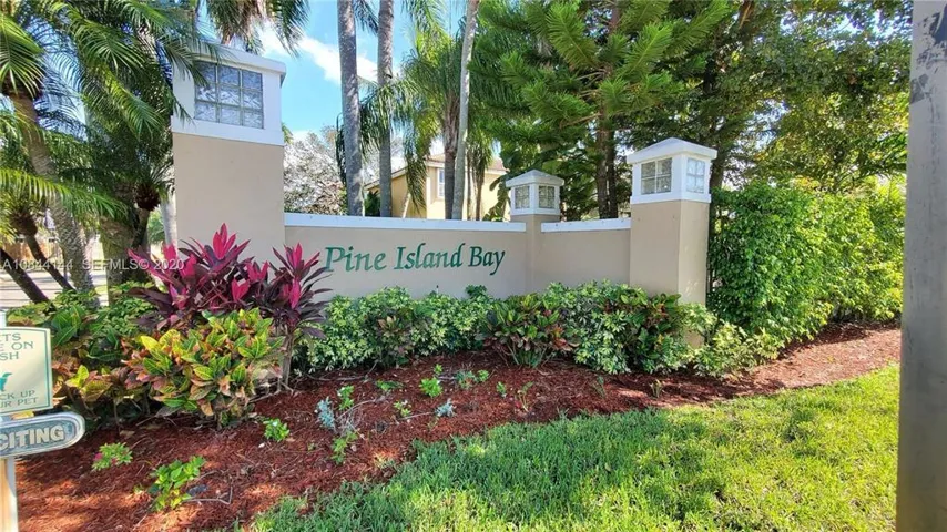 Pine Island Bay Main Entry
